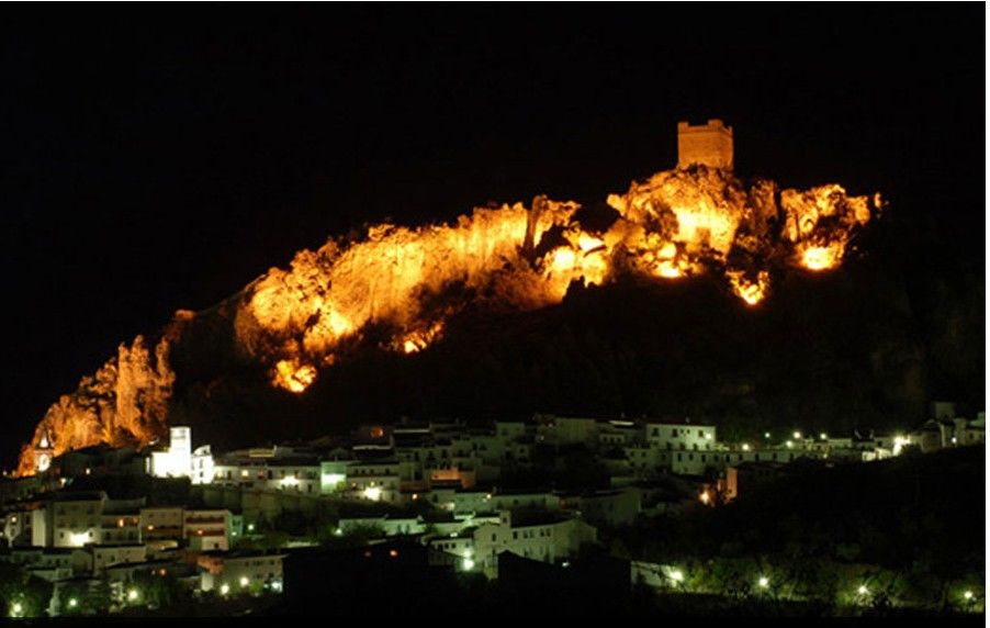 زاهارا دي لا سييرا Tugasa Arco De La Villa المظهر الخارجي الصورة